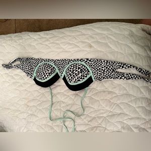 Bathing suit top XL
